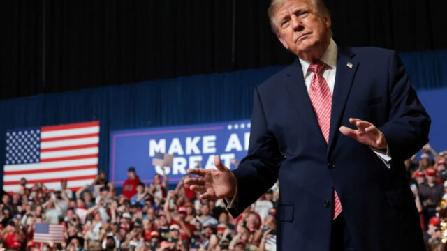 Trump Heads to Iowa as Republicans Battle to Hold Seats in Longtime Stronghold